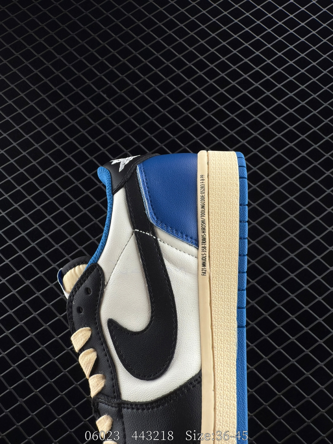 Travis Scott x Air Jordan 1 ” Reverse Mocha “